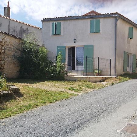 Jonzac-Gite-Lepuits Clion  Exterior foto